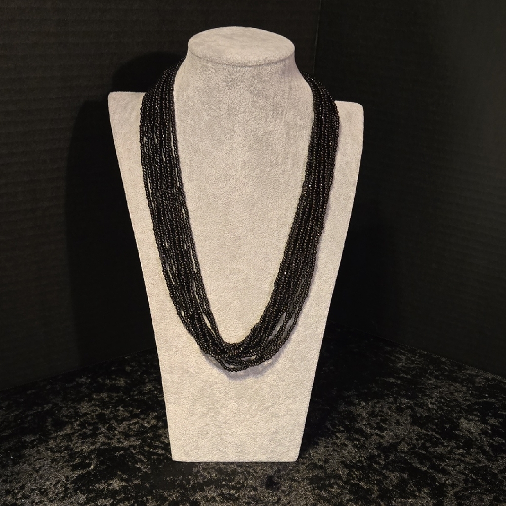TRIFARI Elegant Black Beaded Necklace. 24 Inches. Vintage. Perfect Condition.